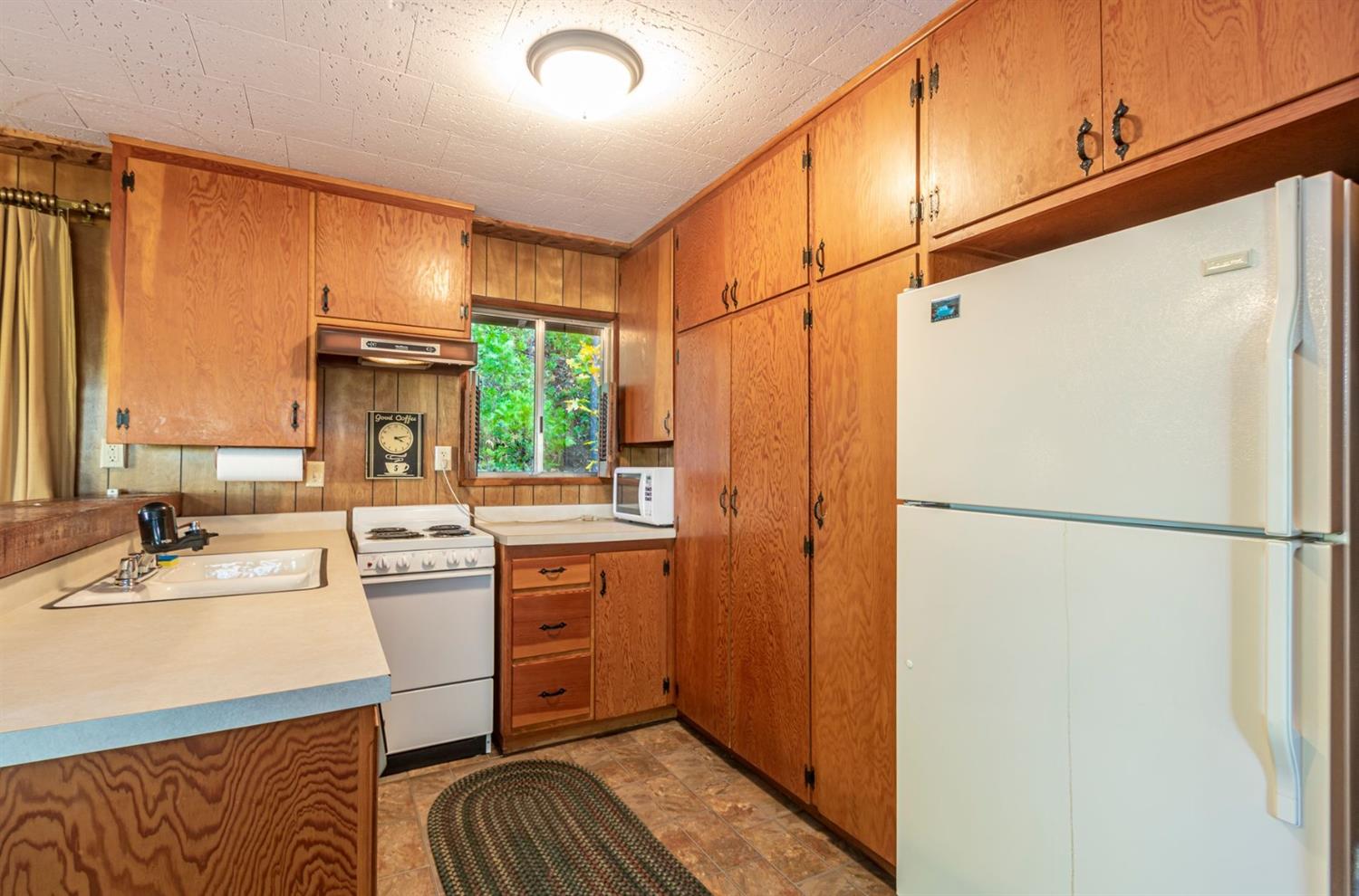 53653 Acorn Road Bass Lake, CA 93604 - Photo 18 of 33 Gallery Image 18