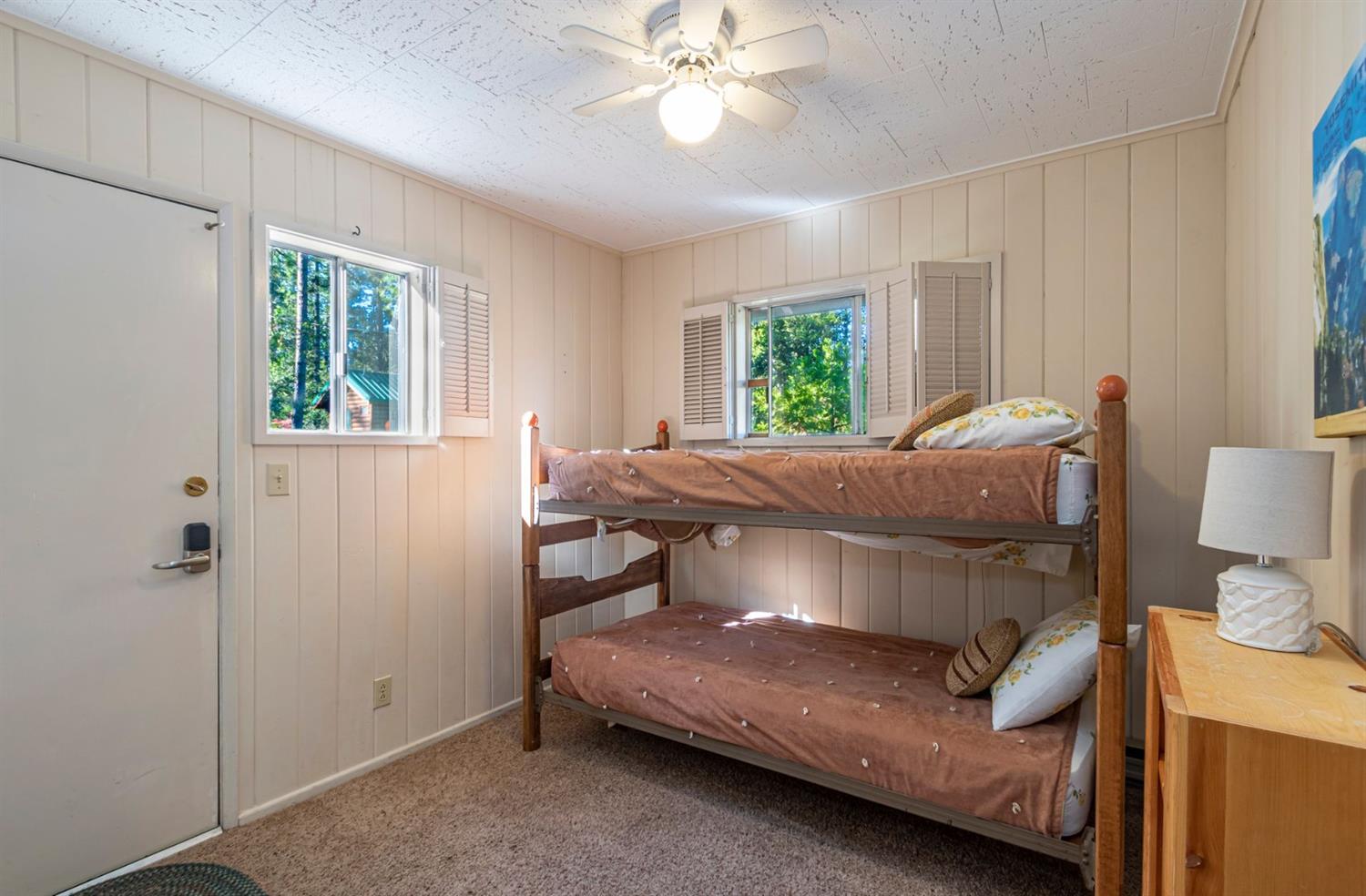53653 Acorn Road Bass Lake, CA 93604 - Photo 24 of 33 Gallery Image 24