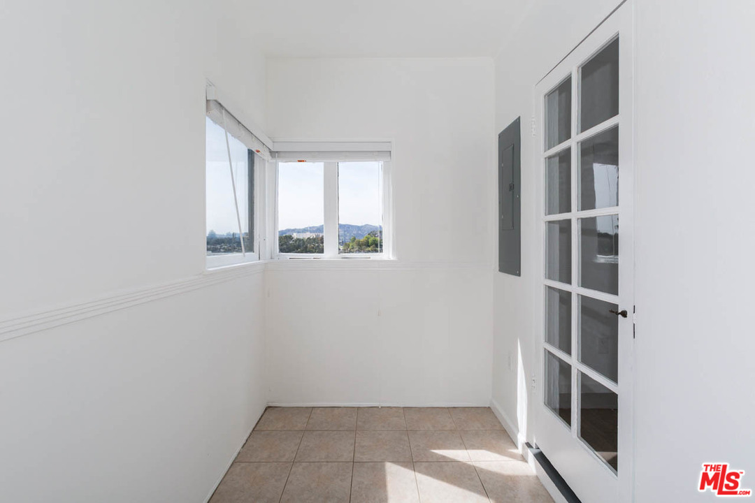 1212 Scenic Drive Glendale, CA 91205 - Photo 15 of 42 a view of an empty room with a window