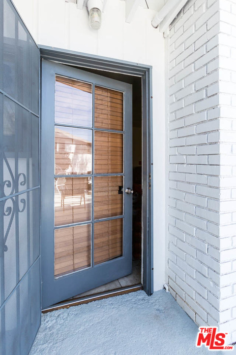 1212 Scenic Drive Glendale, CA 91205 - Photo 35 of 42 a view of front door