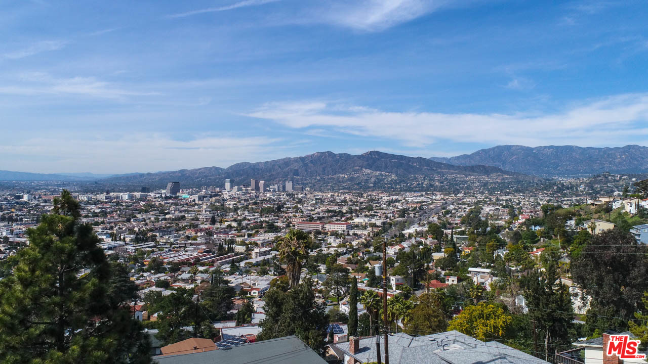 1212 Scenic Drive Glendale, CA 91205 - Photo 42 of 42 a view of a city