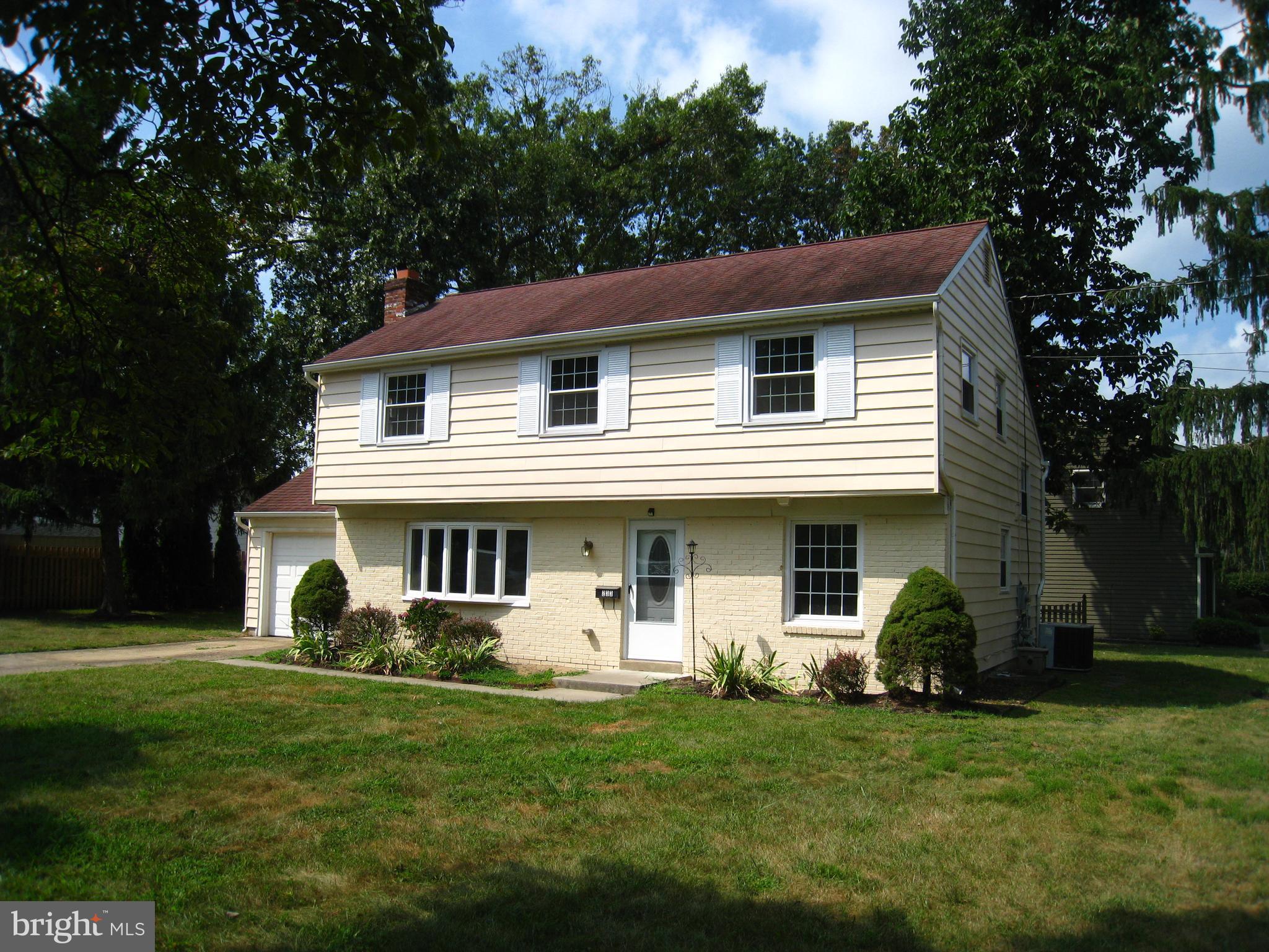 233 Winding Way Road Stratford, NJ 08084 - Photo 2 of 29