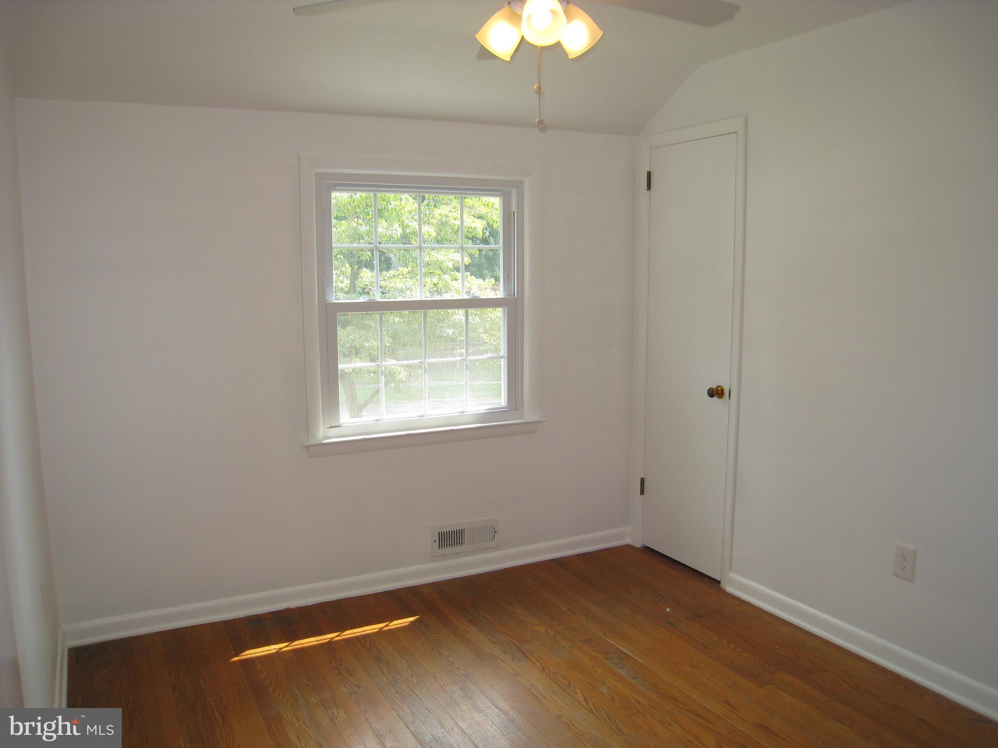 233 Winding Way Road Stratford, NJ 08084 - Photo 18 of 29