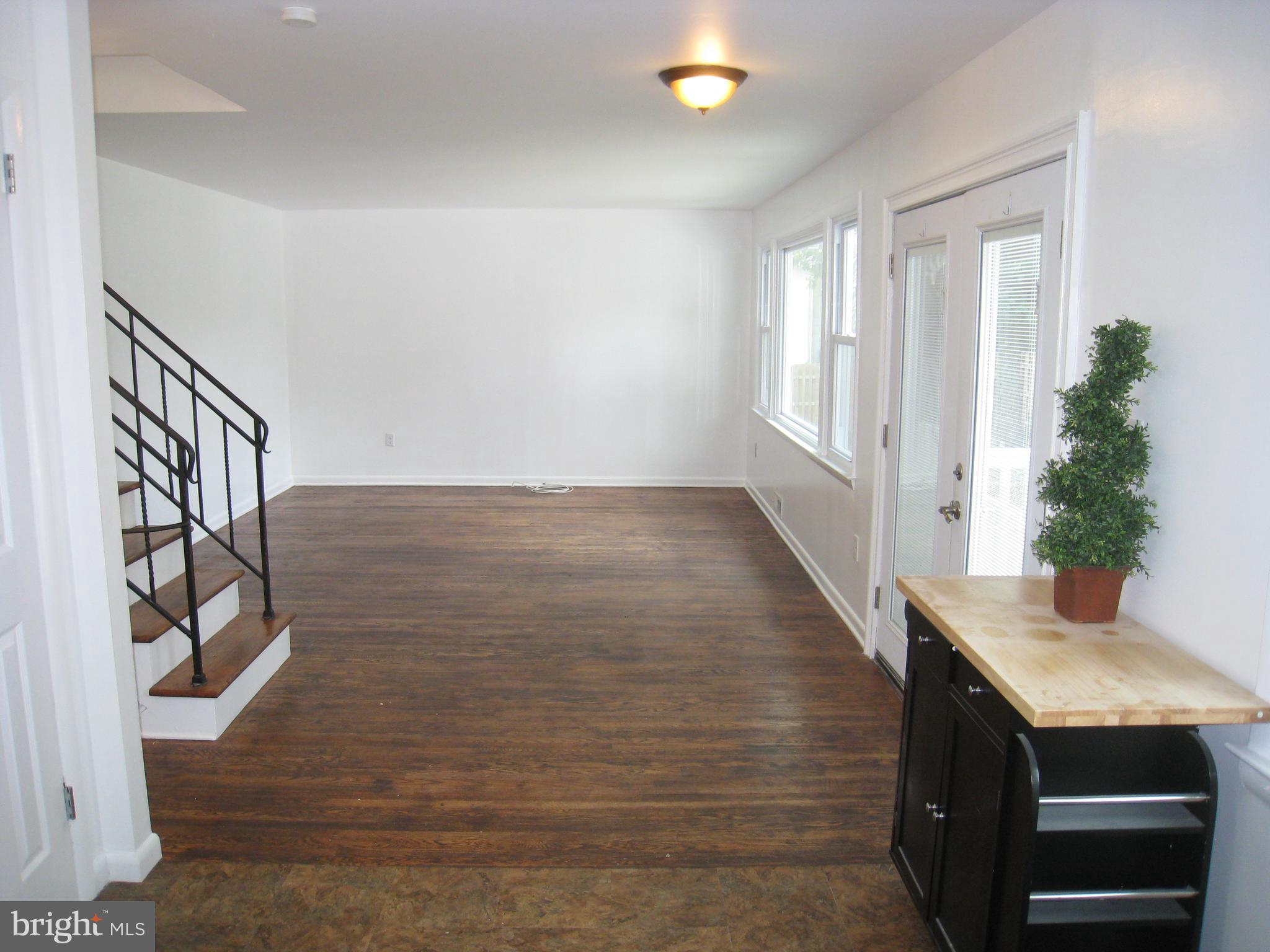 233 Winding Way Road Stratford, NJ 08084 - Photo 3 of 29