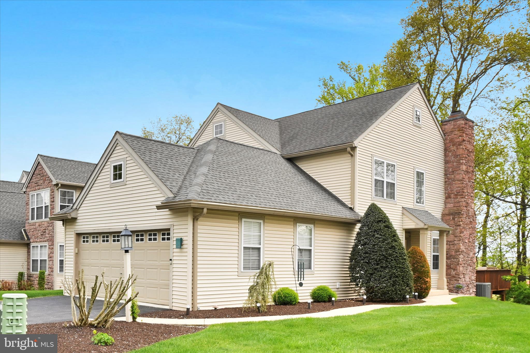 115 Hawk Valley Lane Denver, PA 17517 - Photo 4 of 43 Exterior Front