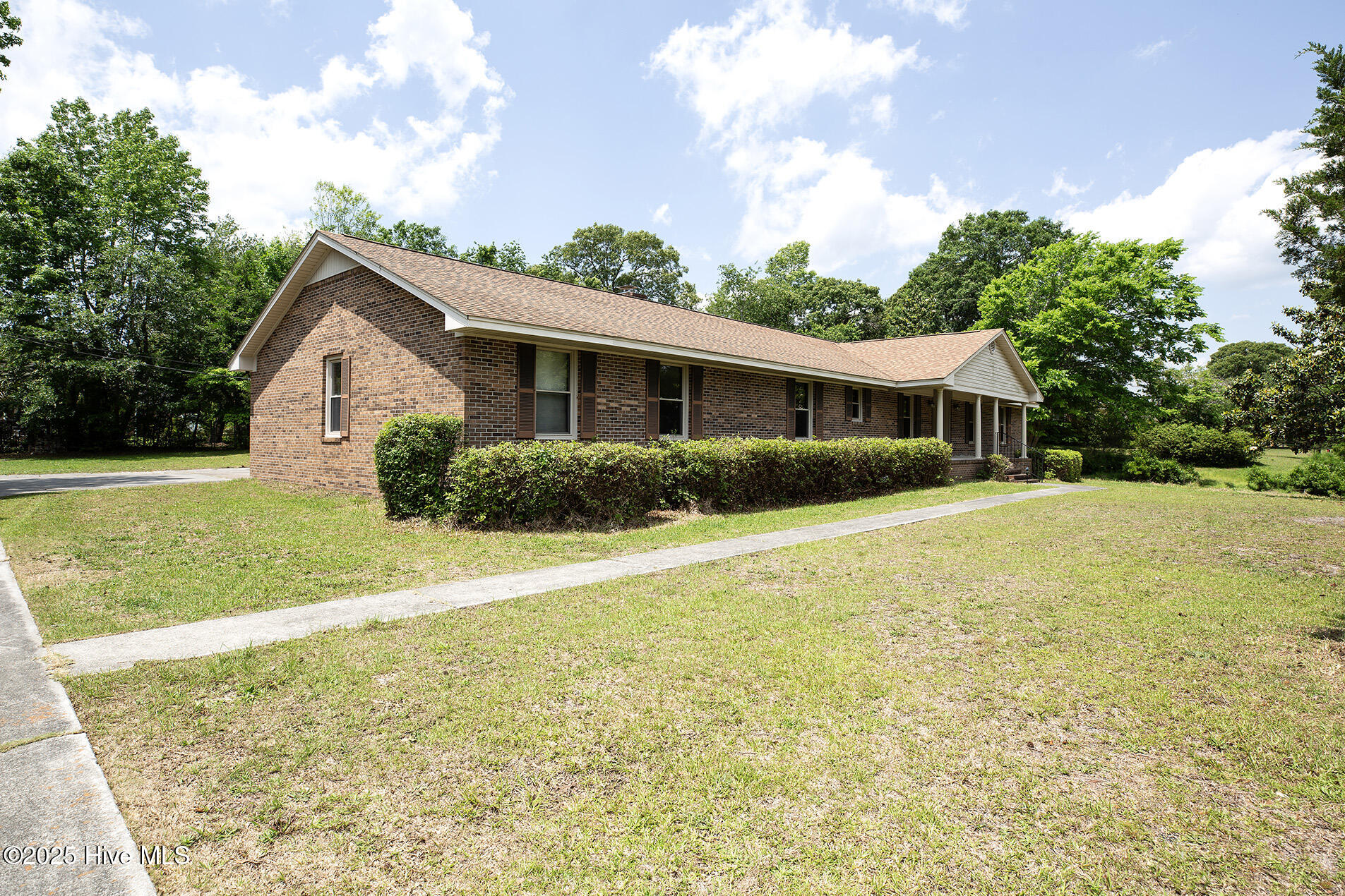 330 Hughes Road Hampstead, NC 28443 - Photo 4 of 43 Hughes330-1FDHL33A3908 copy