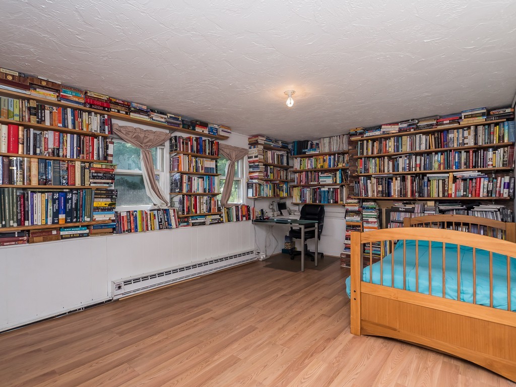 25 Pinewood Road Wellesley, MA 02482 - Photo 19 of 28 Gallery Image 19