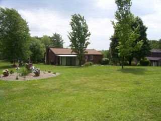 1742 Washington Road Apollo, PA 15613 - Photo 4 of 8 Yard/Garden.
