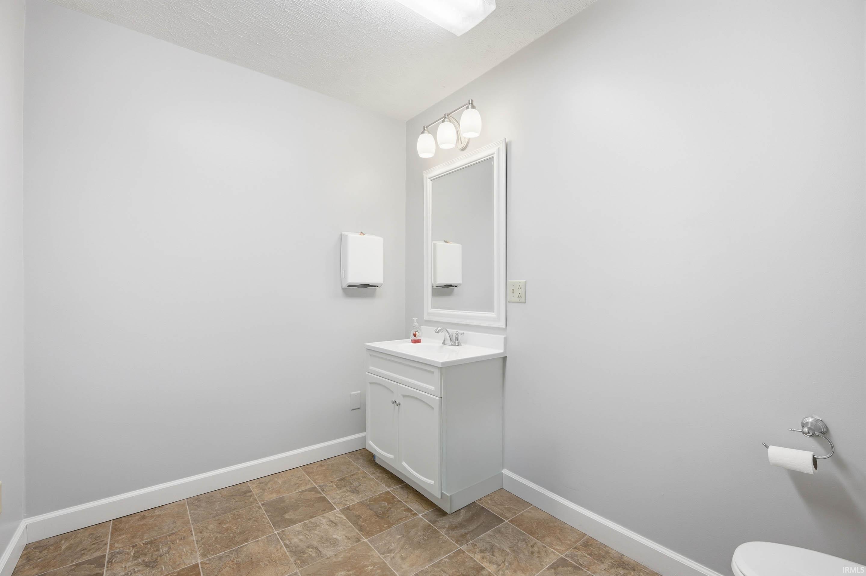 6201 South Cowan Road Muncie, IN 47302 - Photo 31 of 35