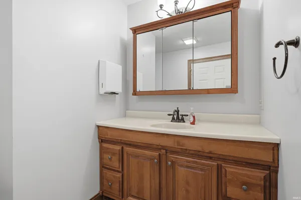 $250,000 | 6201 South Cowan Road, Muncie, IN 47302