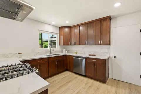 $889,900 | 9312 Burning Tree Way, Santee, CA 92071