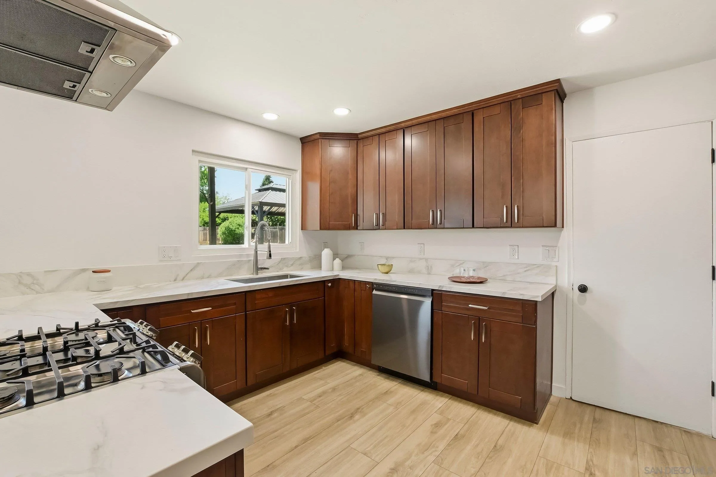 9312 Burning Tree Way Santee, CA 92071 - Photo 13 of 33