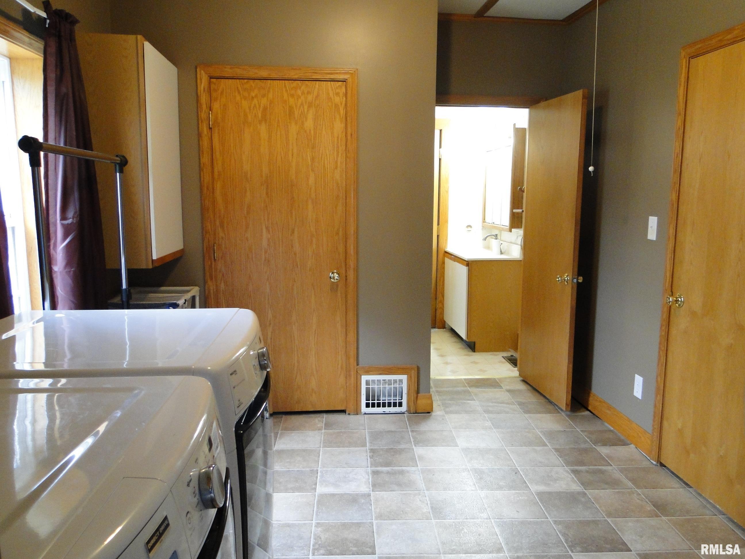 305 Maple Street Augusta, IL 62311 - Photo 16 of 21 Gallery Image 16
