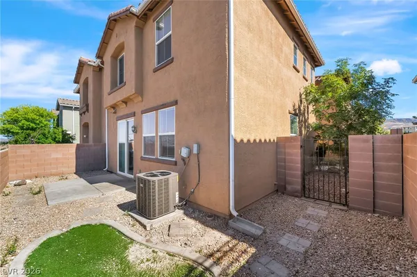 $1,995 | 1310 Crystal Hill Lane, Unit 1, Henderson, NV 89012