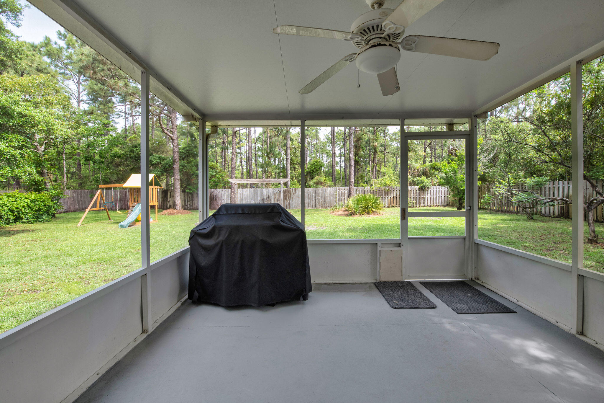 7682 Manatee Street Navarre, FL 32566 - Photo 4 of 41 Manatee-30
