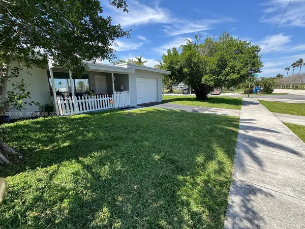 $545,000 | 91 Fronton Boulevard, Dania Beach, FL 33004