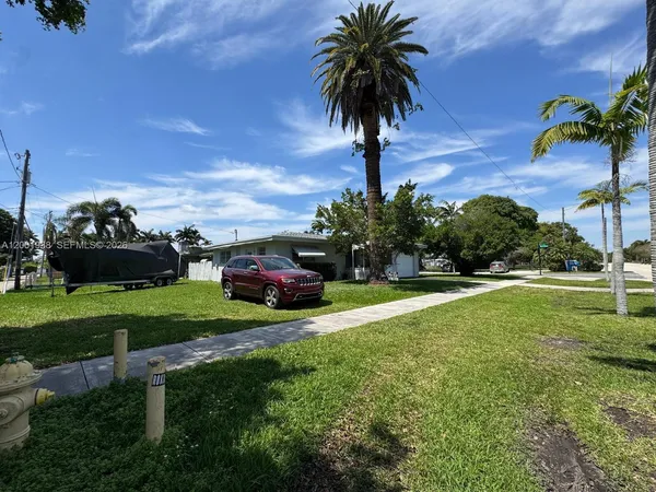 $545,000 | 91 Fronton Boulevard, Dania Beach, FL 33004