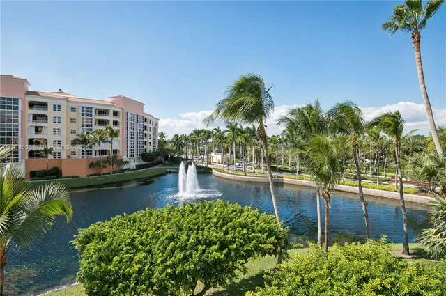 $10,000 | 705 Crandon Boulevard, Unit 306, Key Biscayne, FL 33149