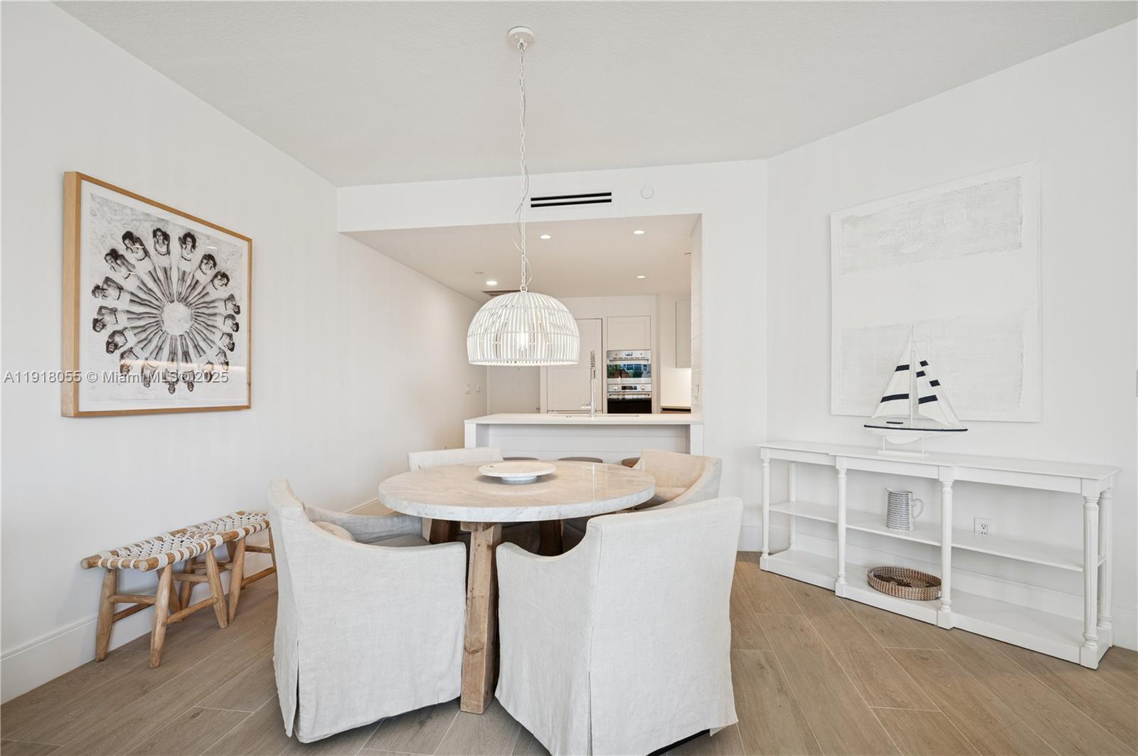 705 Crandon Boulevard, Unit 306 Key Biscayne, FL 33149 - Photo 5 of 18