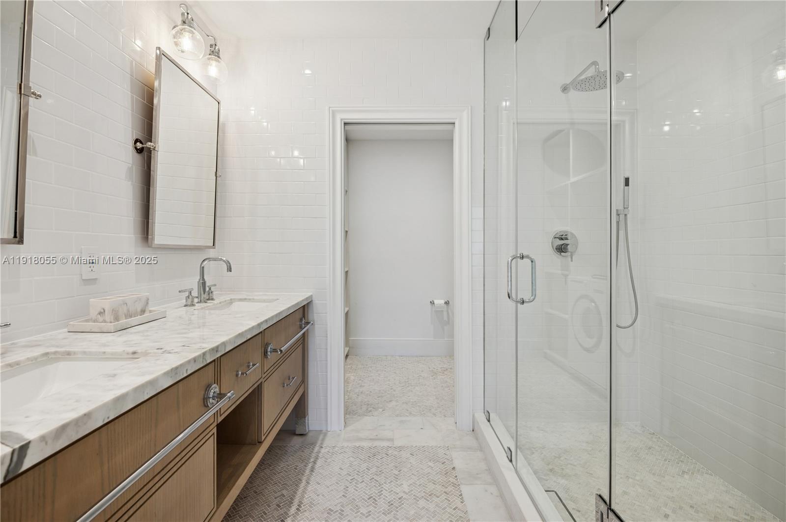 705 Crandon Boulevard, Unit 306 Key Biscayne, FL 33149 - Photo 9 of 18