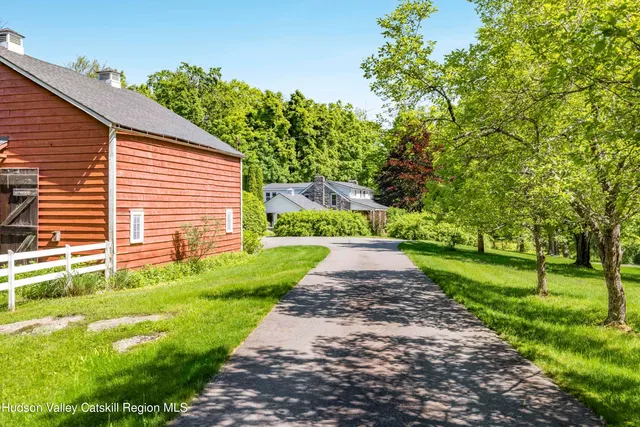 $995,000 | 1716 Highway 212, Saugerties, NY 12498