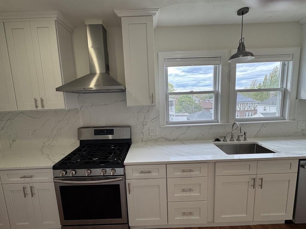 91 Greaton Road, Unit 2 Boston, MA 02132 - Photo 3 of 24