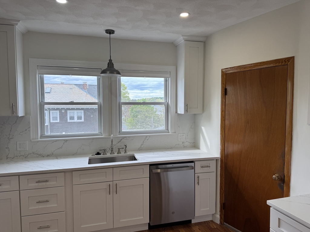 91 Greaton Road, Unit 2 Boston, MA 02132 - Photo 6 of 24
