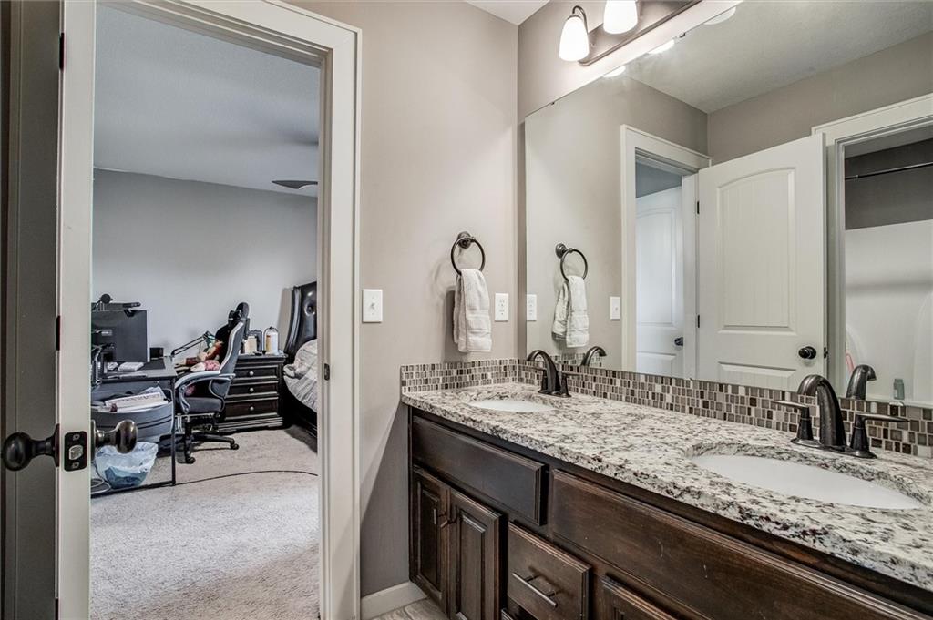 2616 Southwest 11 Street Lee's Summit, MO 64081 - Photo 23 of 29