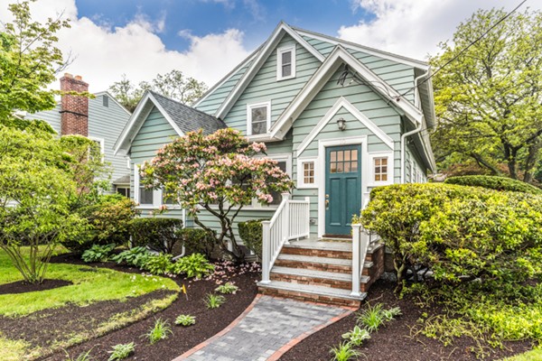 10 Warren Road Marblehead, MA 01945 - Photo 2 of 30