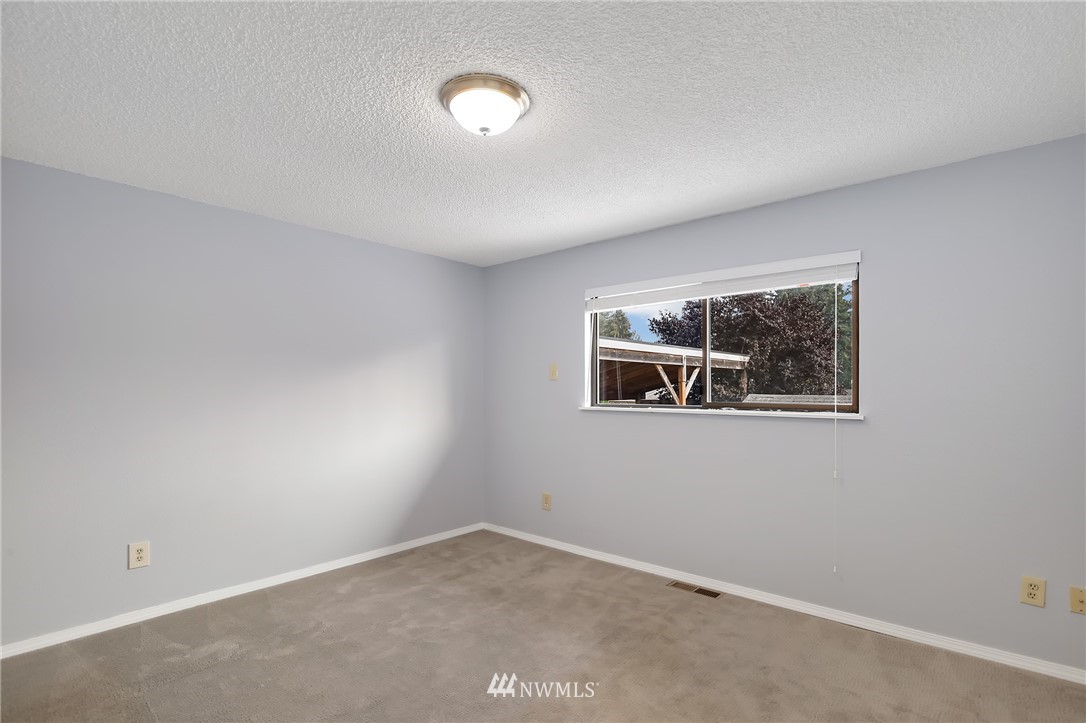 14403 Southeast 198th Street Renton, WA 98058 - Photo 11 of 25 Gallery Image 11