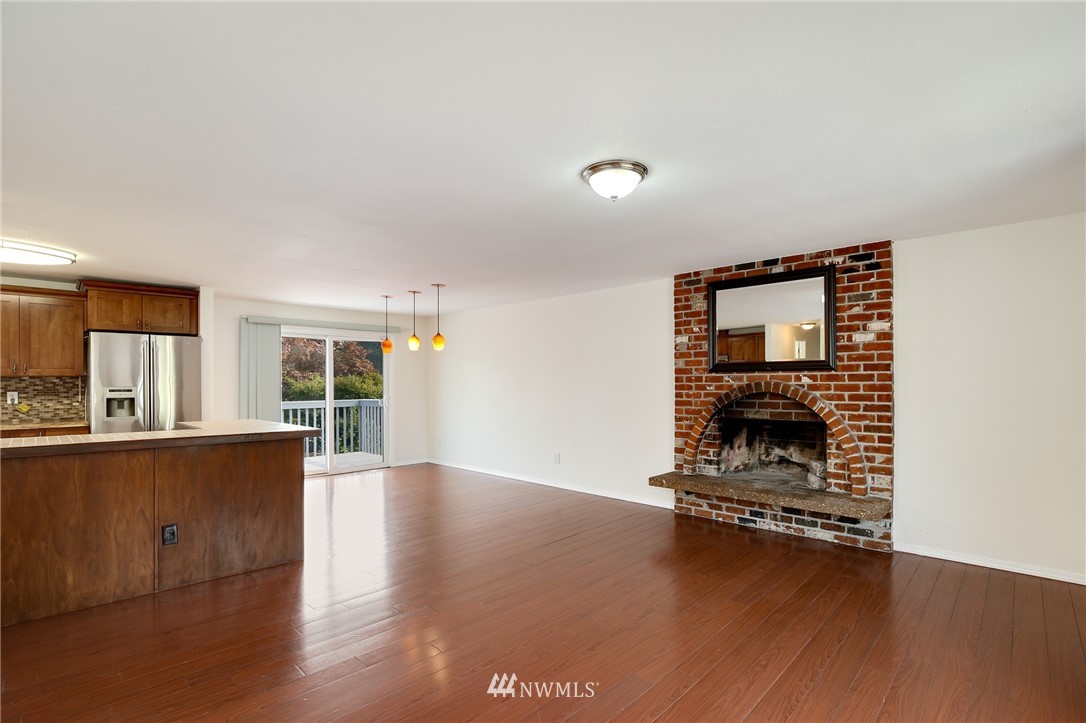14403 Southeast 198th Street Renton, WA 98058 - Photo 4 of 25 Gallery Image 4
