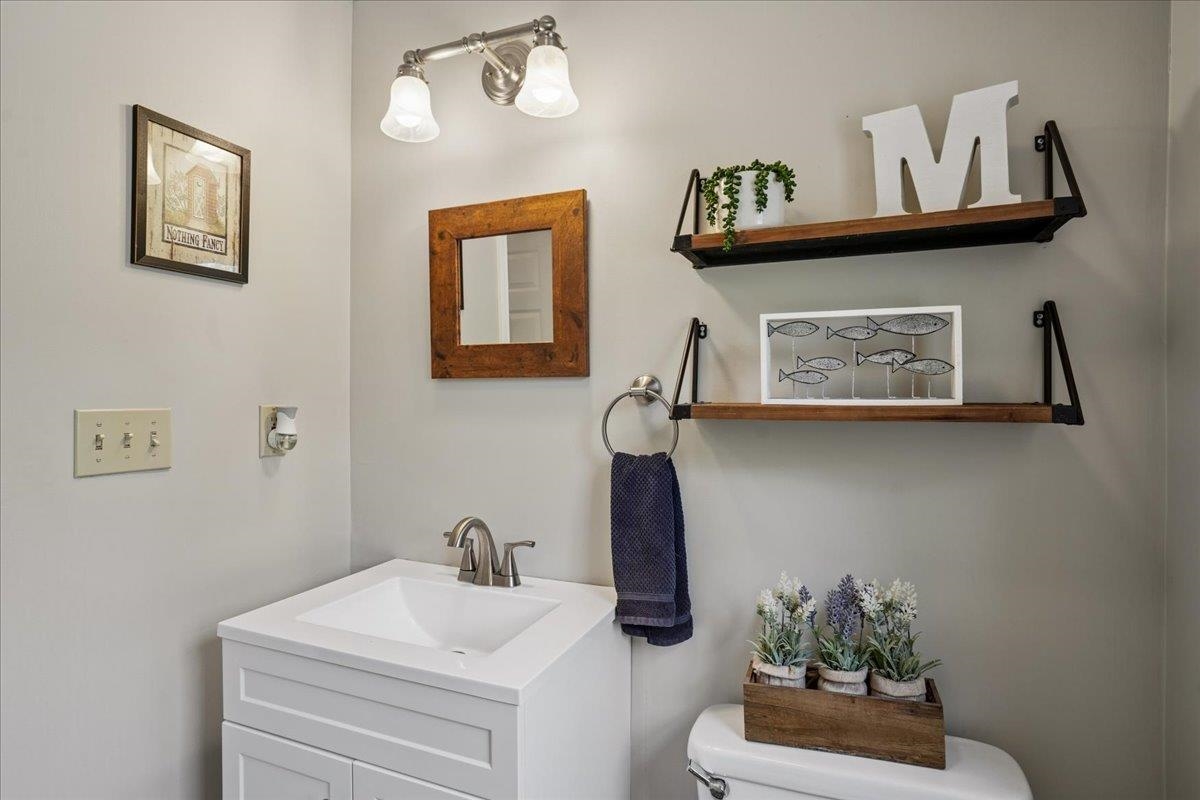 74 Hilliard Road Chichester, NH 03258 - Photo 19 of 48 Gallery Image 19