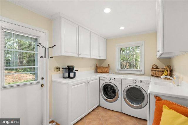 $1,566,000 | 4115 North Garland Street, Alexandria, VA 22304