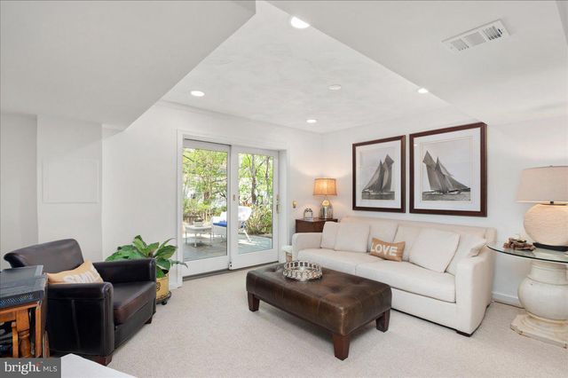 $1,566,000 | 4115 North Garland Street, Alexandria, VA 22304