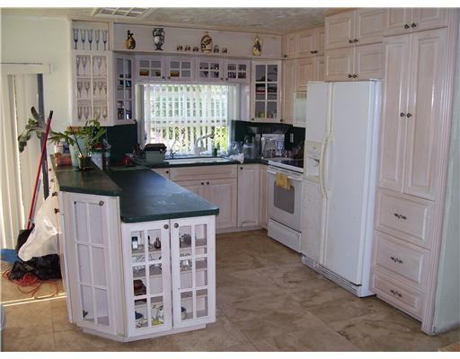 21090 Brookshire Terrace Boca Raton, FL 33433 - Photo 8 of 9 Kitchen