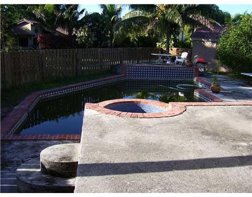 21090 Brookshire Terrace Boca Raton, FL 33433 - Photo 9 of 9 Patio/Deck