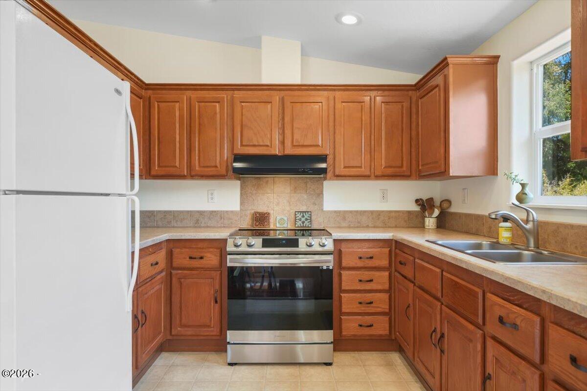 26586 Fudge Road Alsea, OR 97324 - Photo 33 of 64 33-033-Realiant Photography-26586 Fudge
