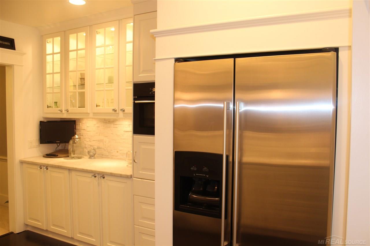 603 West University Drive Rochester, MI 48307 - Photo 10 of 31