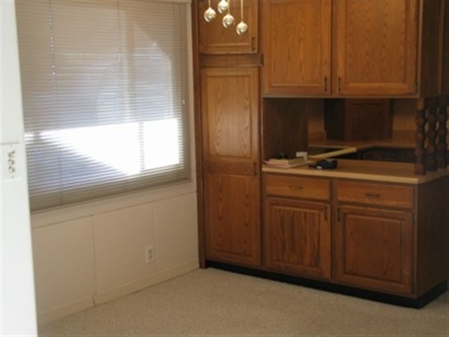 727 West Ridge Road Peoria, IL 61614 - Photo 3 of 11 Gallery Image 3
