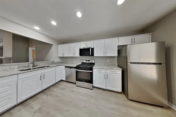 $1,945 | 19622 Westbridge Lane, Spring, TX 77379