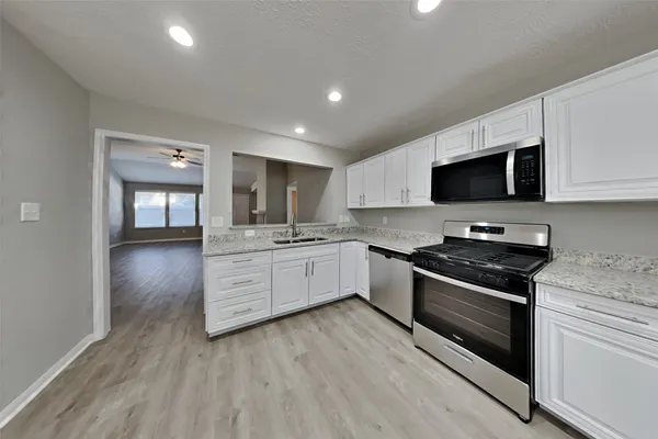 $1,945 | 19622 Westbridge Lane, Spring, TX 77379
