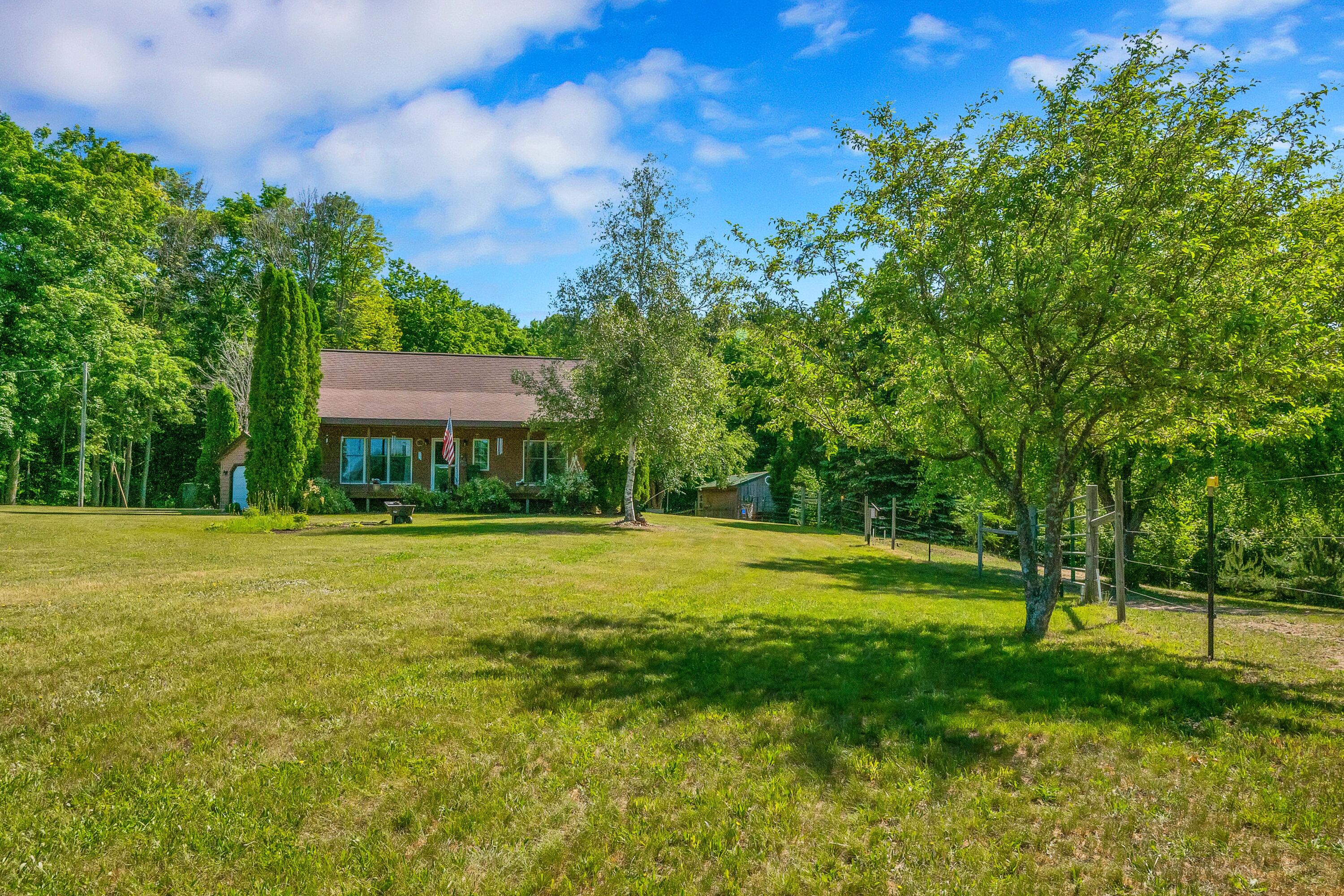 4197 Morgan Road Gaylord, MI 49735 - Photo 4 of 69 Gallery Image 4