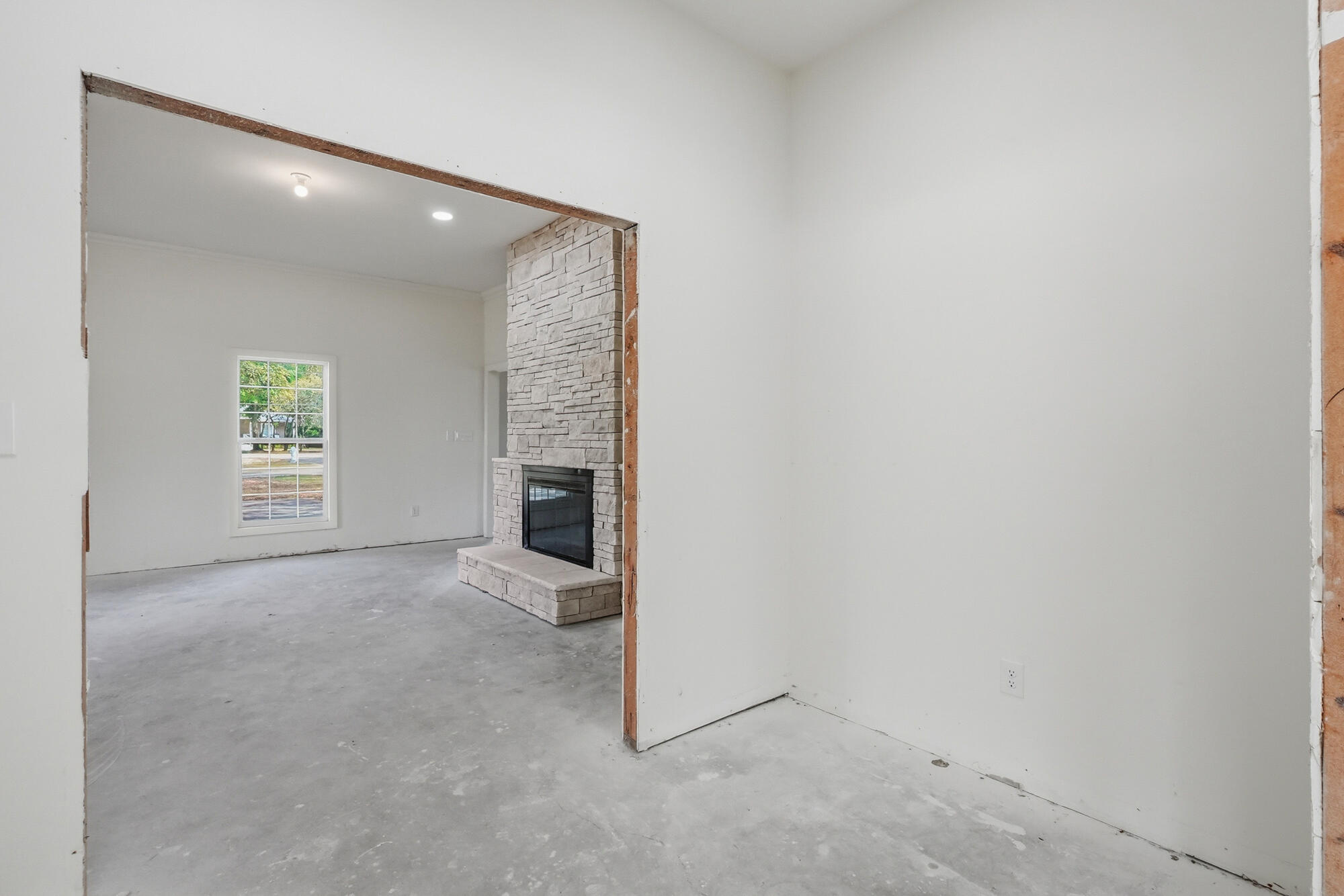 680 Mallet Bayou Road Freeport, FL 32439 - Photo 13 of 76 Office/Bedroom