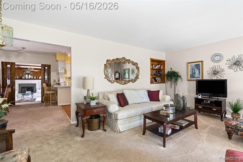 1424 West Judd Road Flint, MI 48507 - Photo 5 of 26