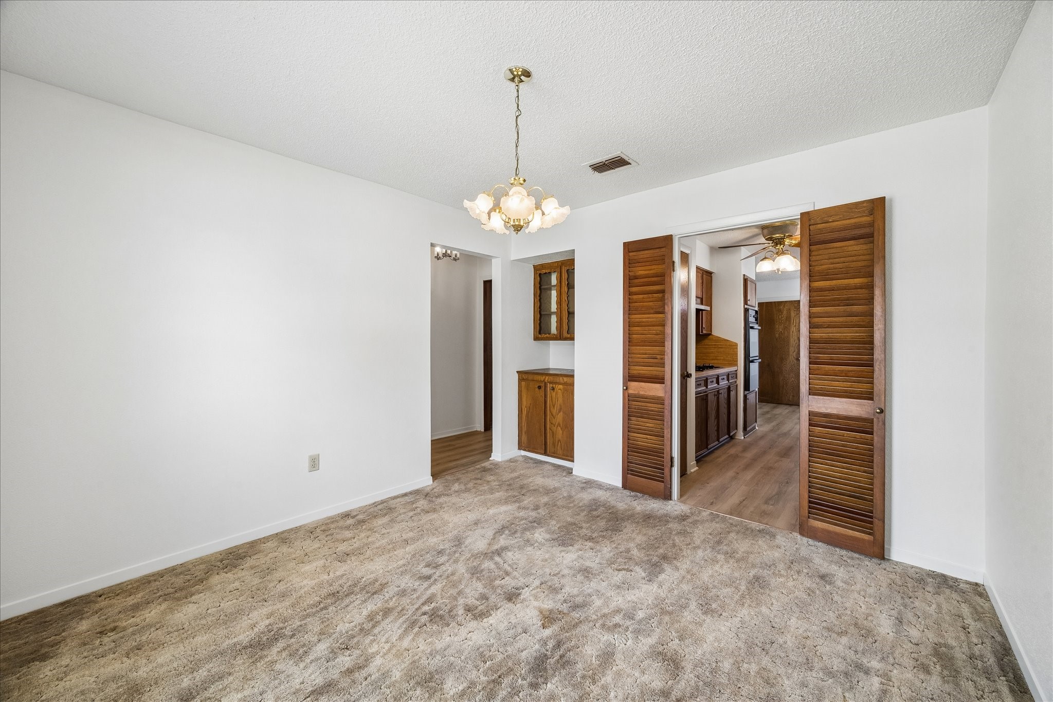 6002 Weeping Willow Road Houston, TX 77092 - Photo 13 of 27 Gallery Image 13