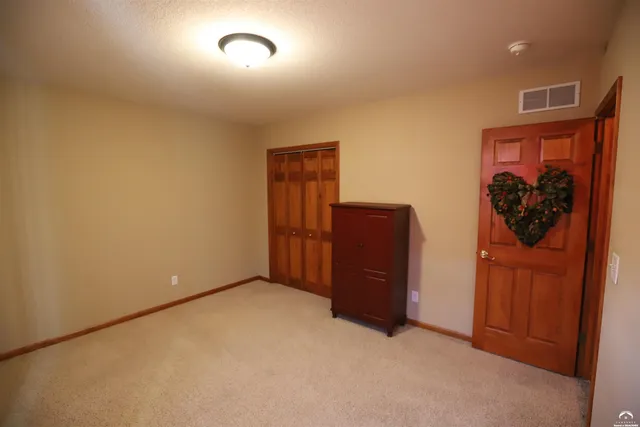 $449,900 | 316 Santa Fe Drive, Baldwin City, KS 66006