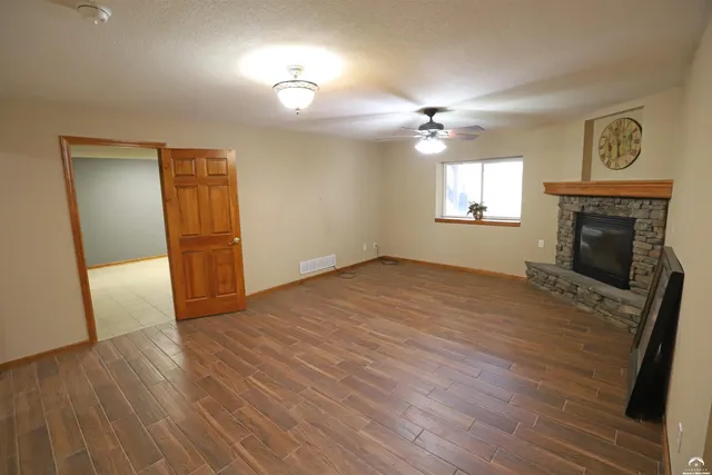 $449,900 | 316 Santa Fe Drive, Baldwin City, KS 66006