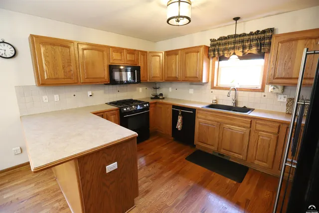 $449,900 | 316 Santa Fe Drive, Baldwin City, KS 66006