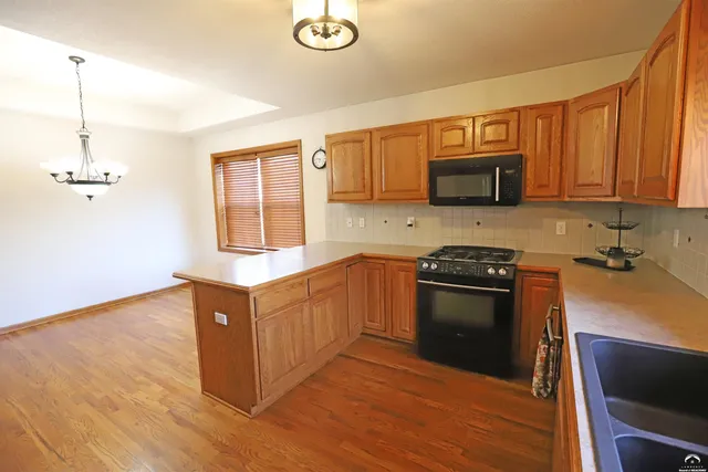 $449,900 | 316 Santa Fe Drive, Baldwin City, KS 66006