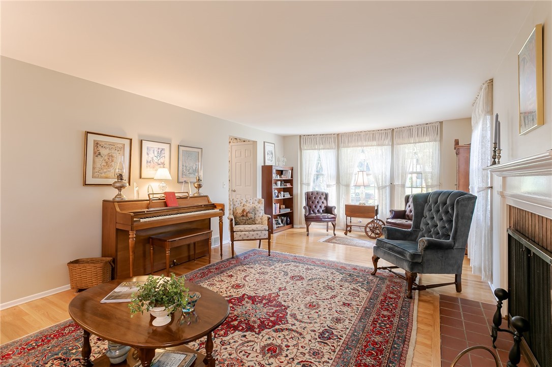 79 Barnfield Road Henrietta, NY 14534 - Photo 15 of 47